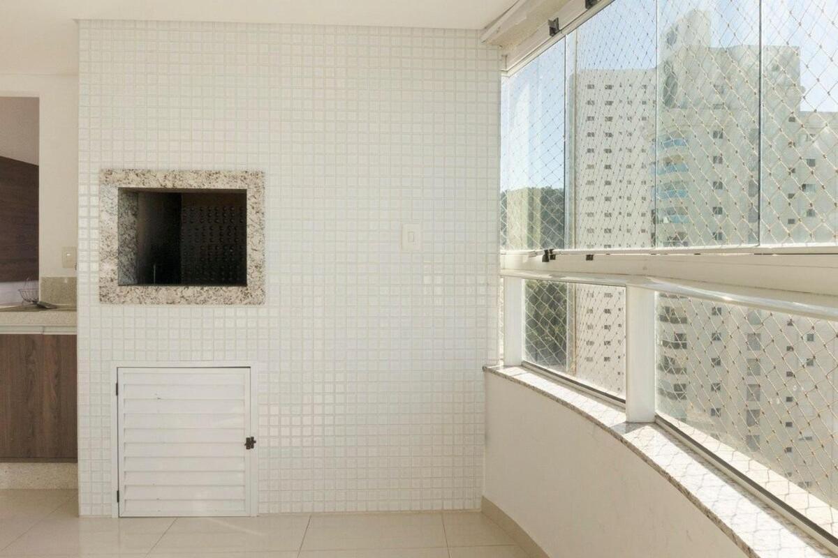 Linda Vista, Um Apartamento Por Andar, 3 Suites, 2 Garagens Балнеариу-Камбориу Экстерьер фото